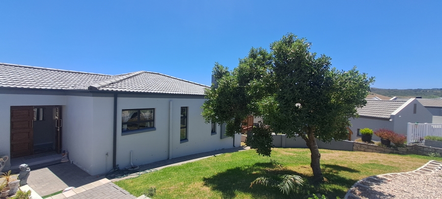 3 Bedroom Property for Sale in Reebok Western Cape